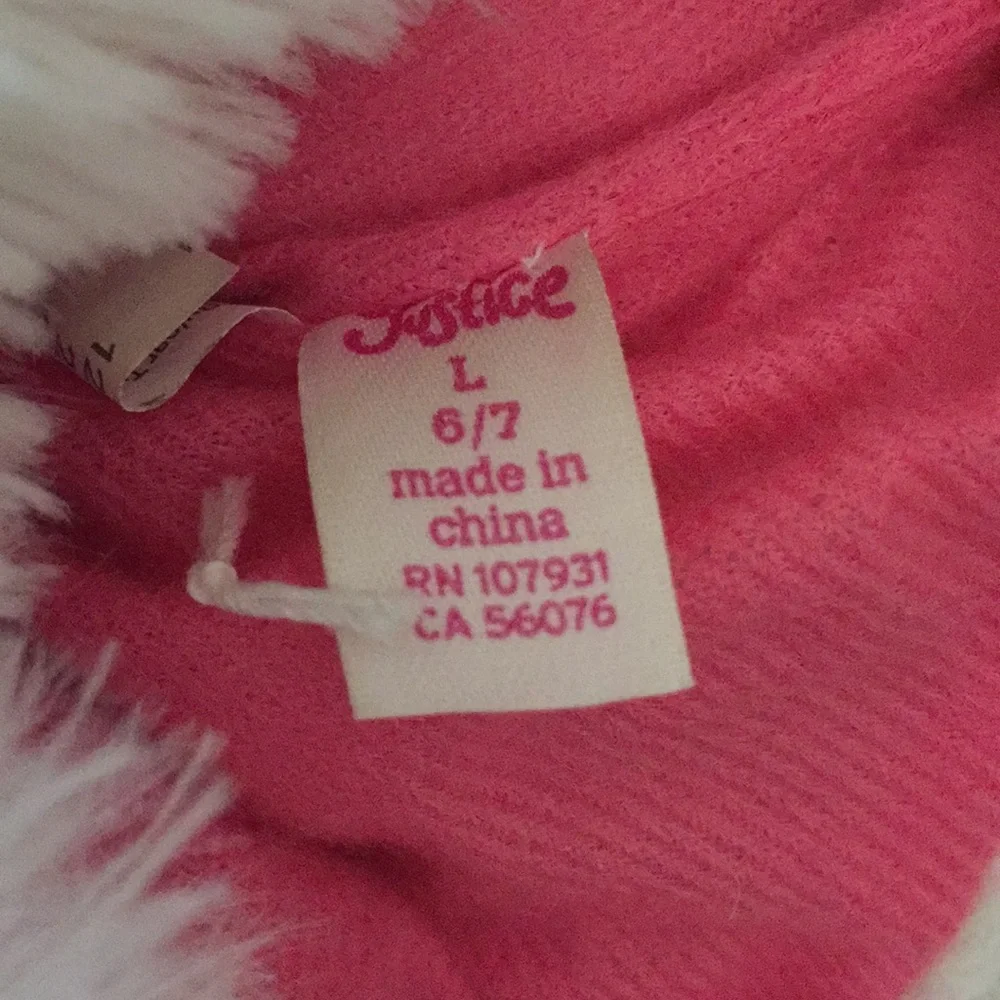 Justice slippers panda bear size 6/7 black‎ and white with pink trim